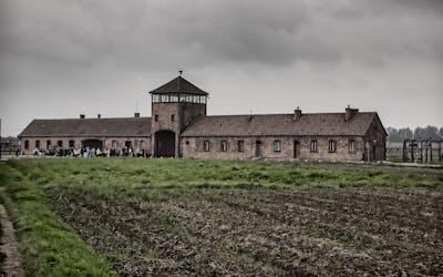 Auschwitz Birkenau rondleiding per minibus vanuit Krakau
